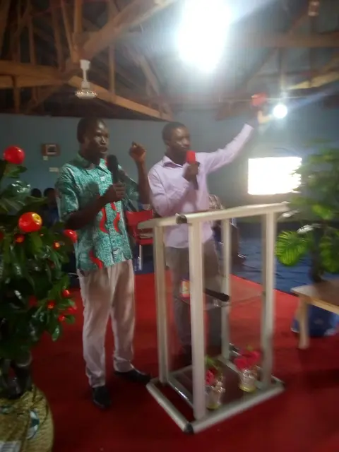 Informations a propos de la traduction a Hamele